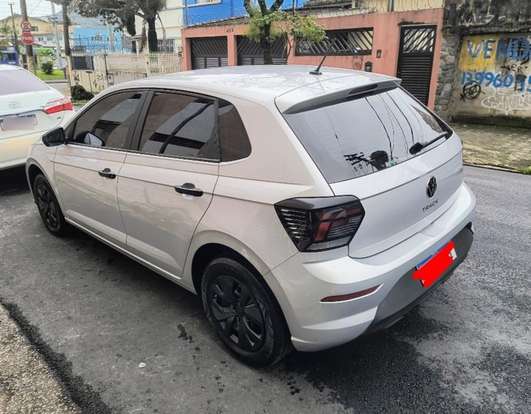 VOLKSWAGEN-POLO-2023