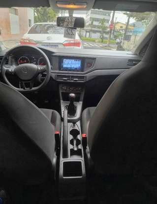 VOLKSWAGEN-POLO-2023