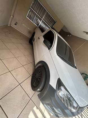 VOLKSWAGEN-SAVEIRO-2023