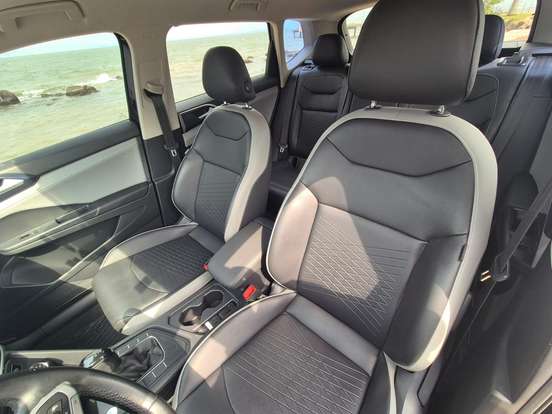 VOLKSWAGEN-TAOS-2022