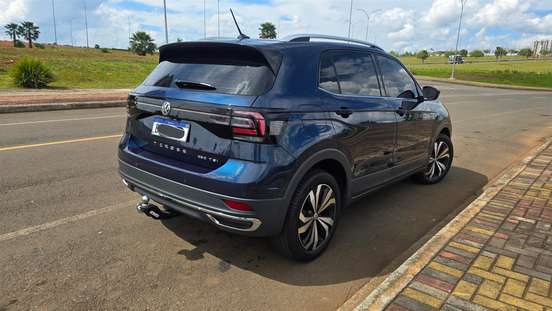 VOLKSWAGEN-T-CROSS-2019