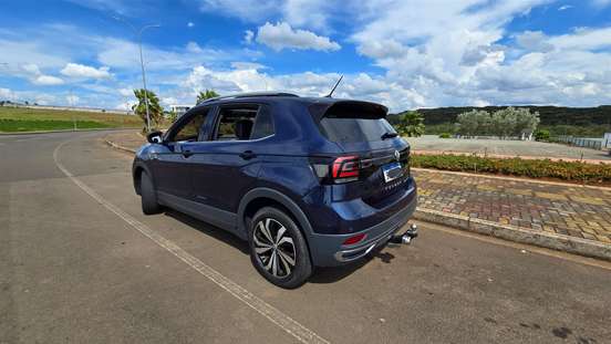 VOLKSWAGEN-T-CROSS-2019