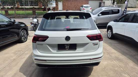 VOLKSWAGEN-TIGUAN-2018