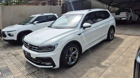 VOLKSWAGEN-TIGUAN-2018