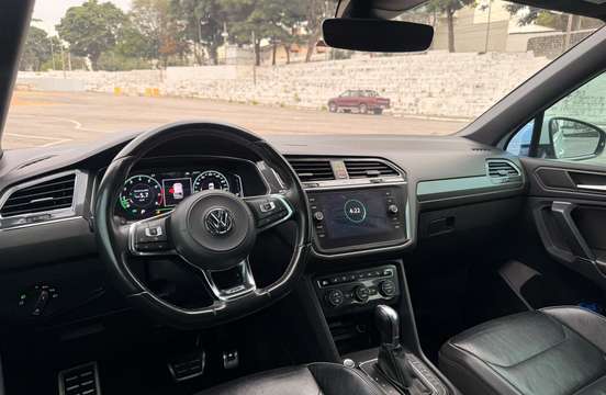 VOLKSWAGEN-TIGUAN-2019