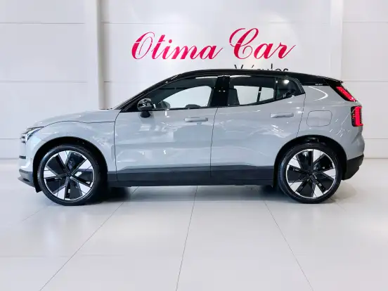 VOLVO-EX30-2024