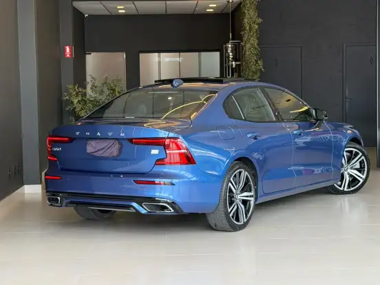 VOLVO-S60-2020