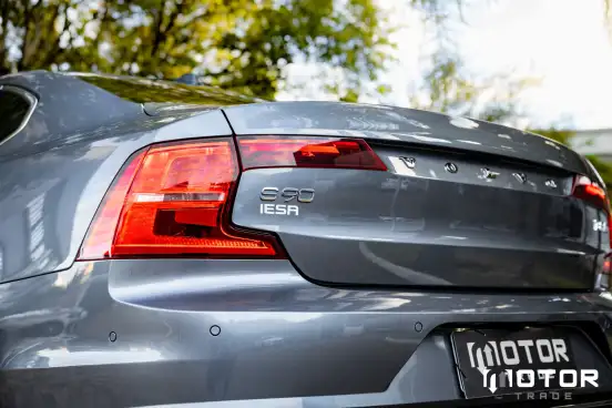 VOLVO-S90-2.0 T8 HYBRID INSCRIPTION AWD GEARTRONIC VOLVO-S90-2018