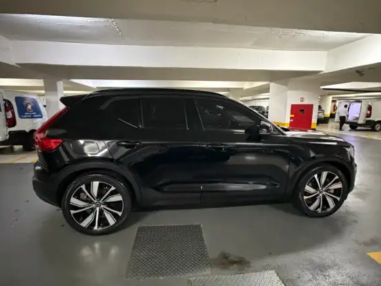 VOLVO-XC40-1.5 T5 RECHARGE R-DESIGN GEARTRONIC VOLVO-XC40-2021