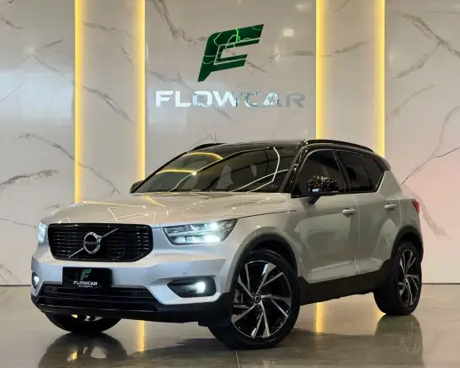 VOLVO-XC40-2019