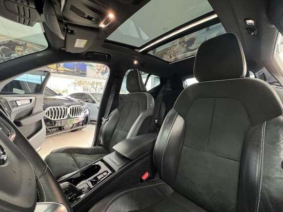 VOLVO-XC40-2.0 T5 GASOLINA R-DESIGN AWD GEARTRONIC VOLVO-XC40-2019