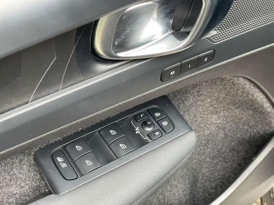 VOLVO-XC40-P6 RECHARGE ELECTRIC PLUS VOLVO-XC40-2023