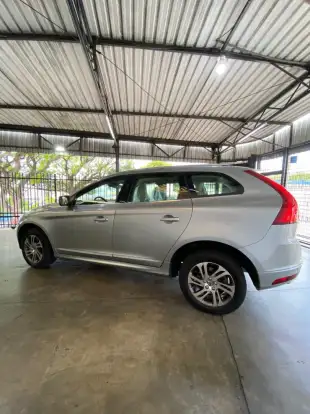 VOLVO-XC60-2015