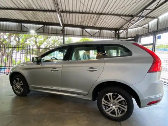 VOLVO-XC60-2.0 T5 COMFORT FWD TURBO GASOLINA 4P AUTOMÁTICO VOLVO-XC60-2015