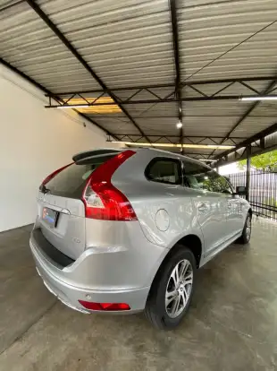 VOLVO-XC60-2015