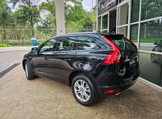 VOLVO-XC60-2014