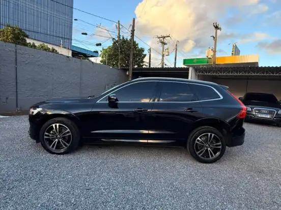 VOLVO-XC60-2.0 T5 GASOLINA MOMENTUM AWD GEARTRONIC VOLVO-XC60-2020