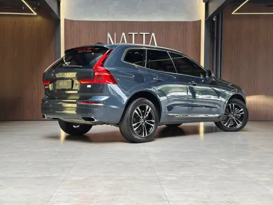 VOLVO-XC60-2021
