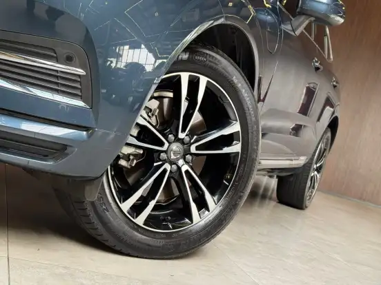 VOLVO-XC60-2021