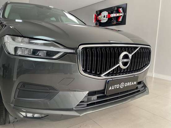 VOLVO-XC60-2.0 D5 DIESEL MOMENTUM AWD GEARTRONIC VOLVO-XC60-2019