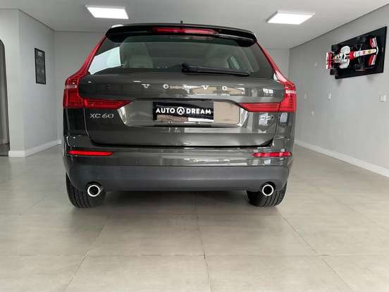 VOLVO-XC60-2.0 D5 DIESEL MOMENTUM AWD GEARTRONIC VOLVO-XC60-2019