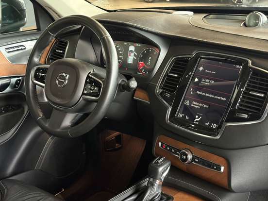 VOLVO-XC60-2016