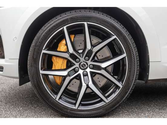 VOLVO-XC60-2021