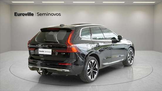 VOLVO-XC60-2025