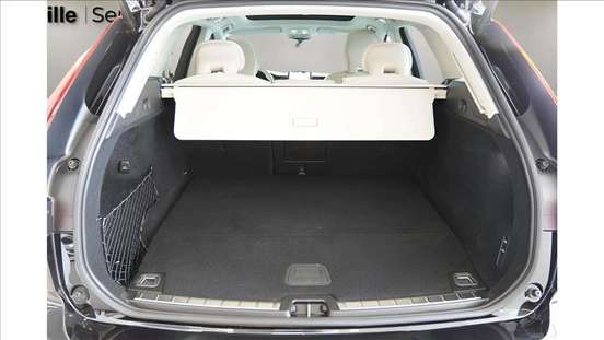 VOLVO-XC60-2025
