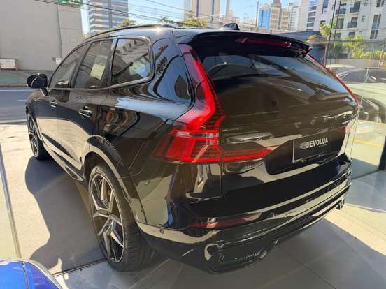 VOLVO-XC60-2023