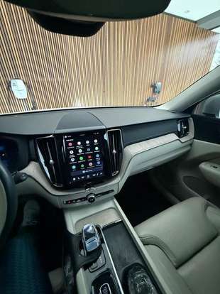 VOLVO-XC60-2023