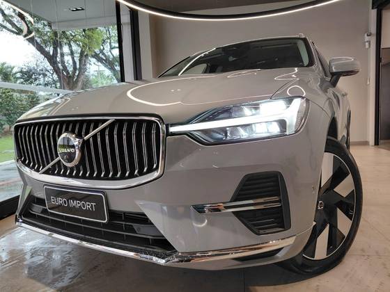 VOLVO XC60 2.0 T8 RECHARGE ULTIMATE AWD GEARTRONIC