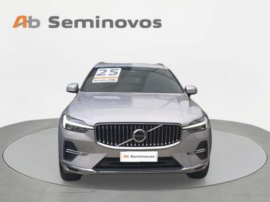 VOLVO-XC60-2024