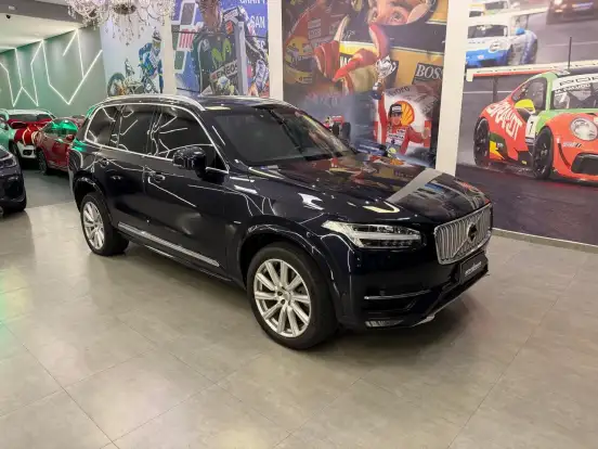VOLVO-XC90-2018