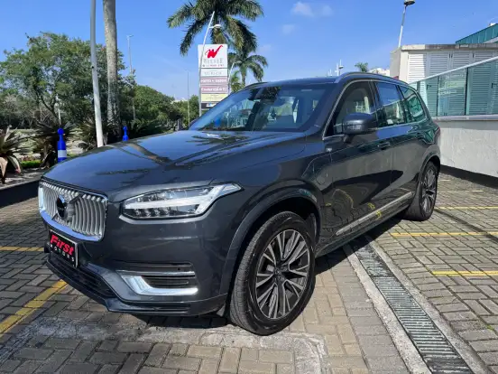 VOLVO-XC90-2021