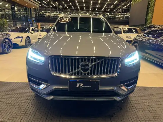 VOLVO-XC90-2021