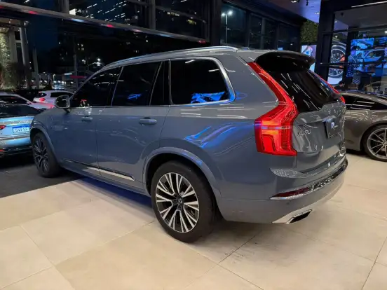 VOLVO-XC90-2.0 T8 HYBRID MOMENTUM AWD GEARTRONIC VOLVO-XC90-2021