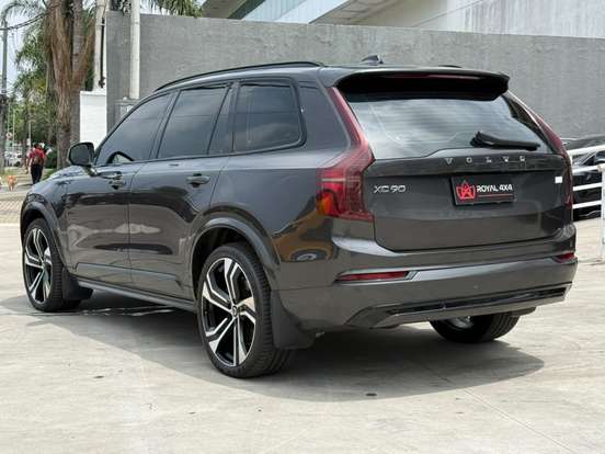 VOLVO-XC90-2022