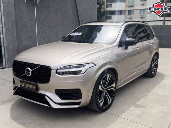 VOLVO-XC90-2022