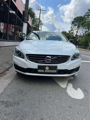 VOLVO-V60-2017