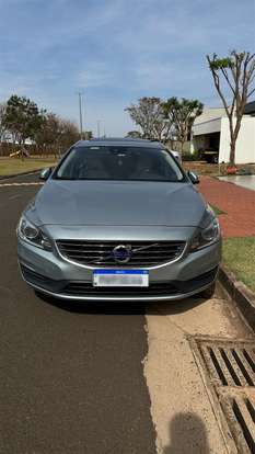 VOLVO-V60-2015