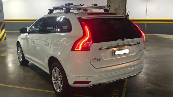 VOLVO-XC60-2014
