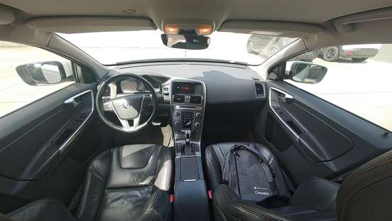 VOLVO-XC60-2014