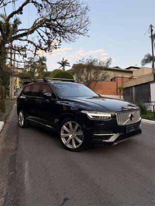 VOLVO-XC90-2018