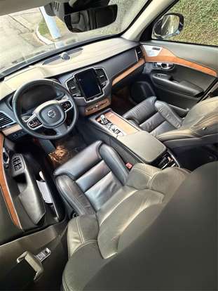 VOLVO-XC90-2018