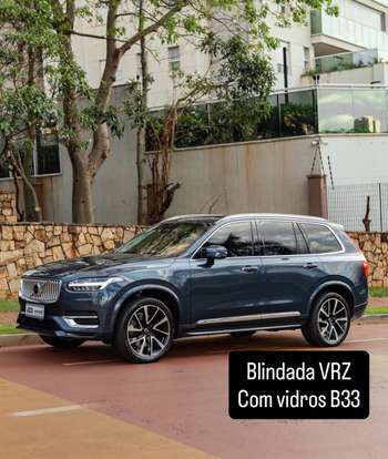 VOLVO-XC90-2023