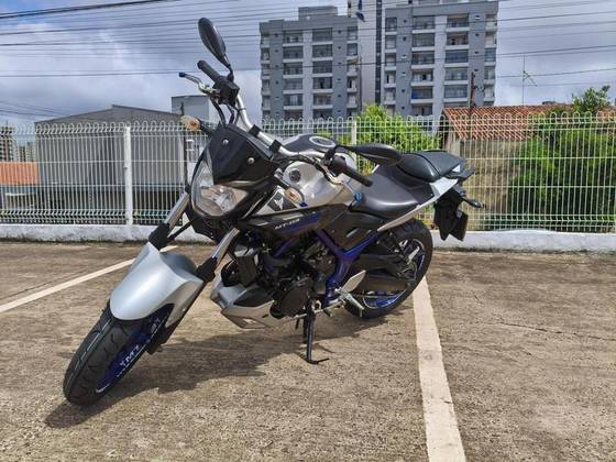 YAMAHA MT-03 