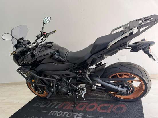 YAMAHA-MT-09 YAMAHA-MT-09-2024