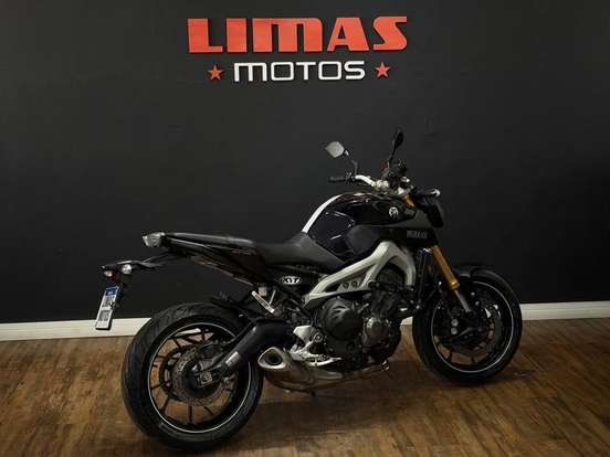 YAMAHA-MT-09-2014