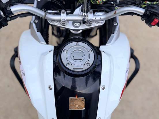 YAMAHA-XTZ 250 TÉNÉRÉ YAMAHA-XTZ 250 TÉNÉRÉ-2011